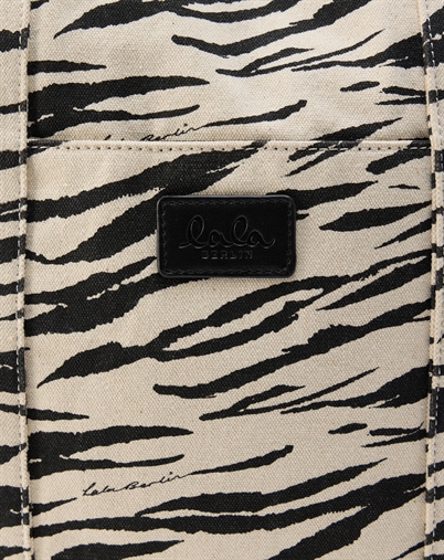 Lala Berlin - Carmela 2.0 Printed Canvas Taske - White Black Tiger